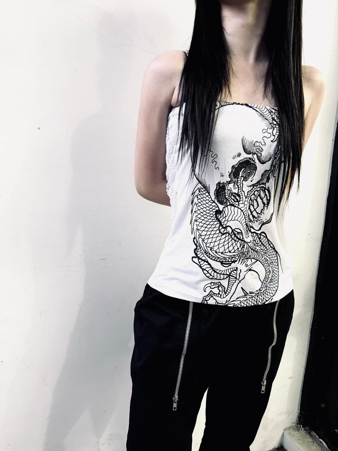 큐티 플래시 오리엔탈 아트워크 슬리브리스 | 후루츠패밀리