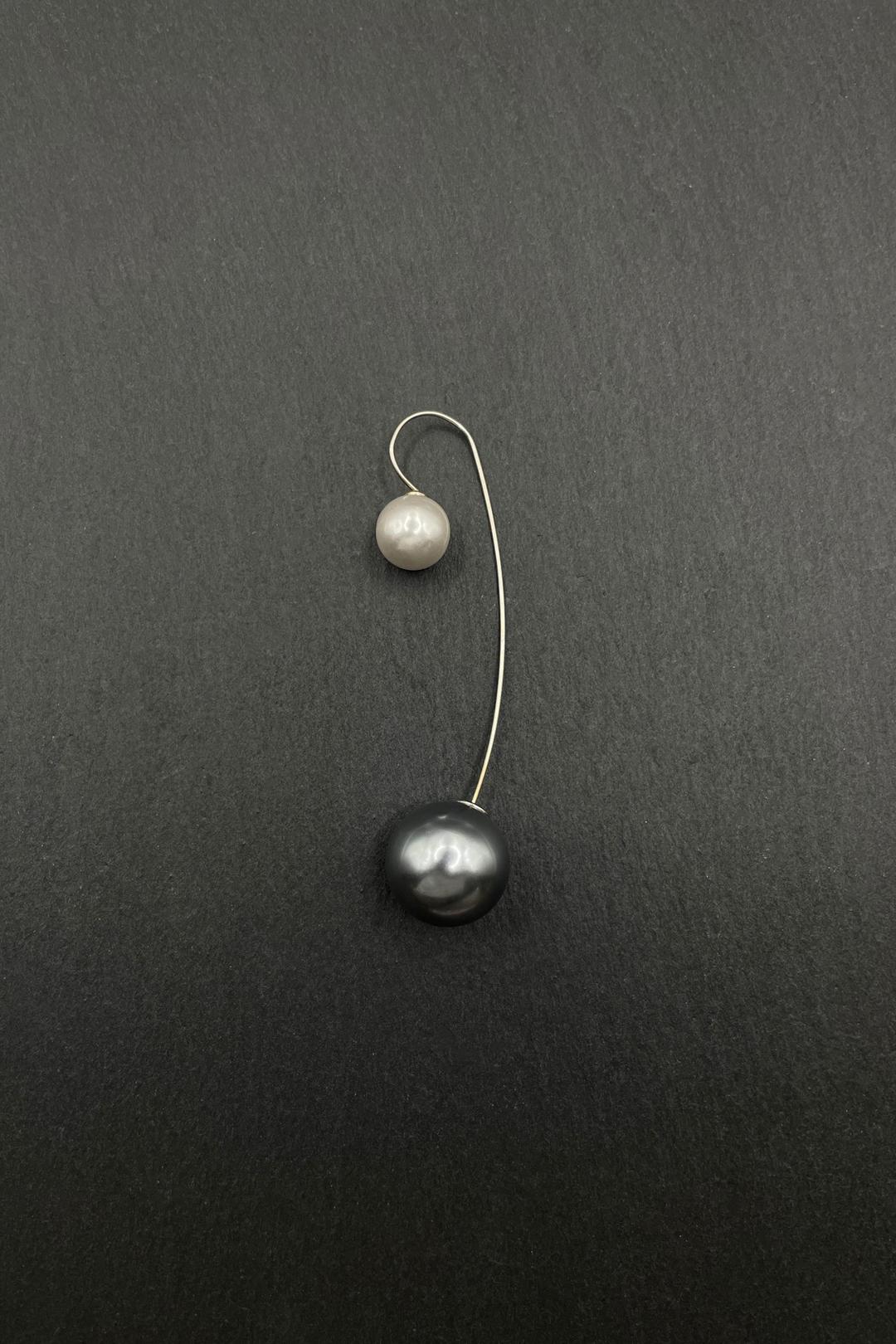 Comma Single Earring | Mix