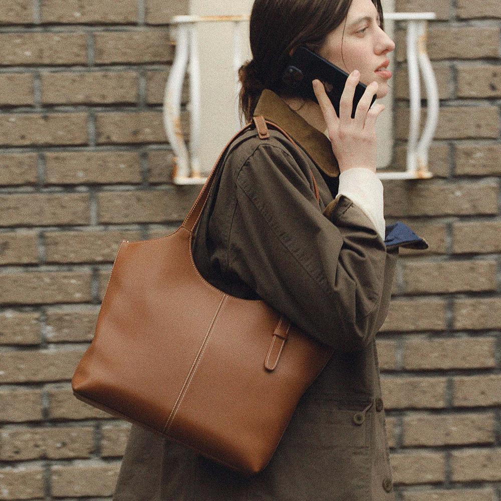 90 Veneta Bag Medium Tan Brown   [New 10%]  Preorder 5월10일  / 순차발송  (정상가 258000원)