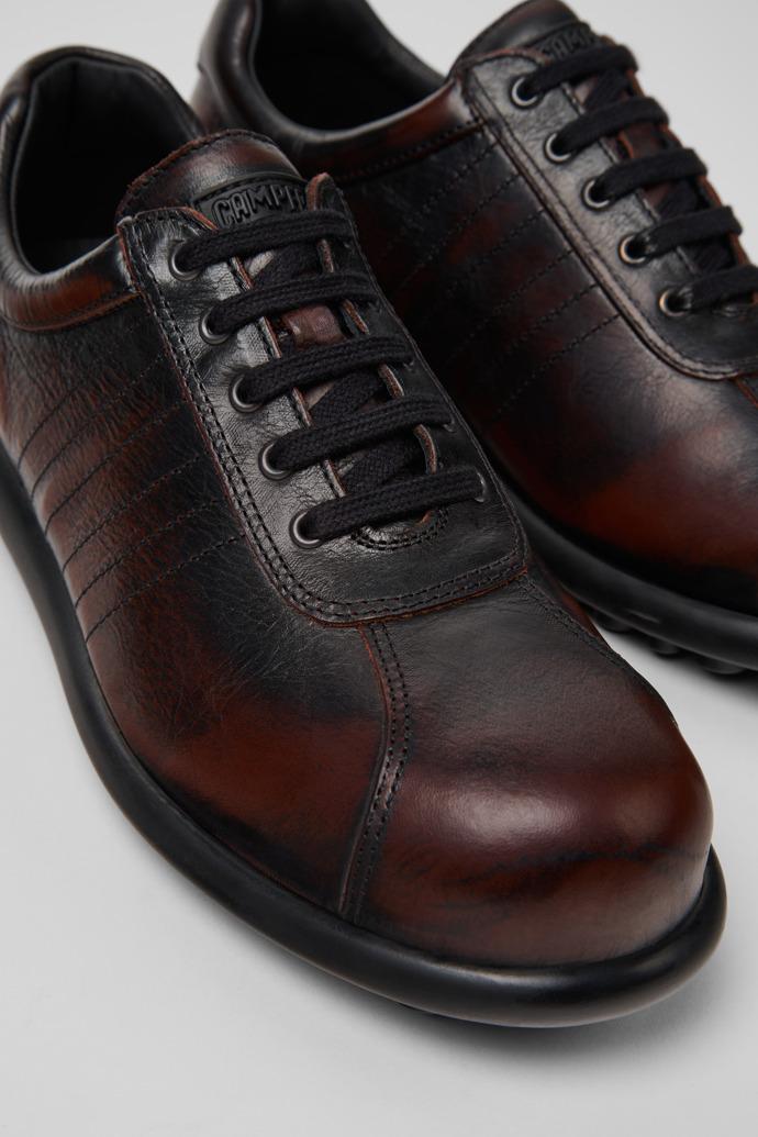 여성용 버건디 컬러 가죽 소재 슈즈