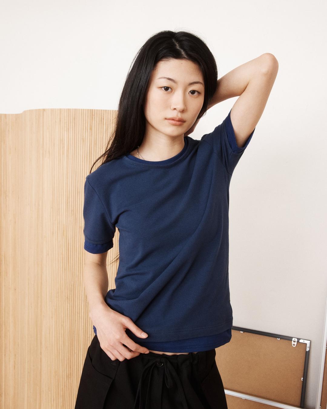 TWO-TONE LAYERED SLIM T-SHIRT (NAVY – DEEP NAVY)