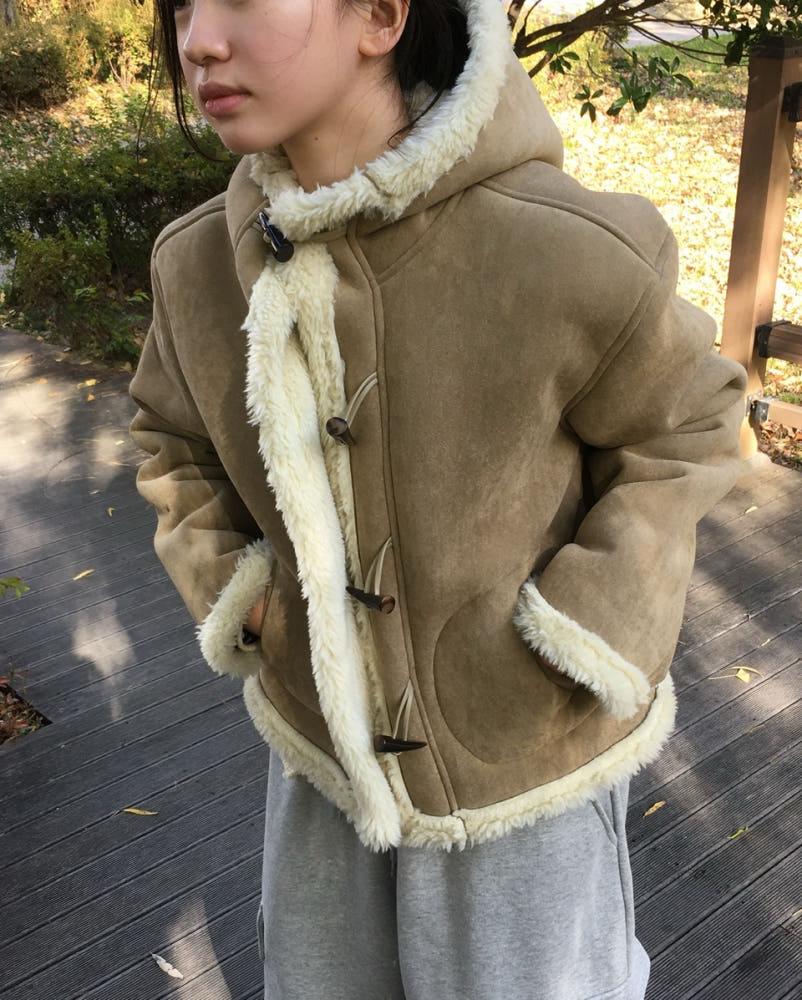 아리 후디 떡볶이무스탕(2color)