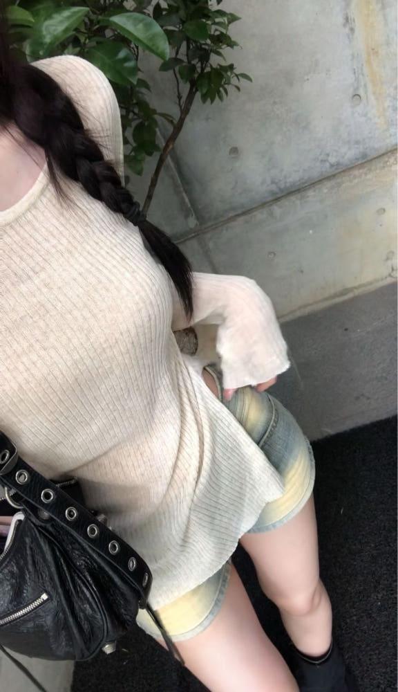 [말라핏] 오트 시스루 긴팔 슬릿 니트