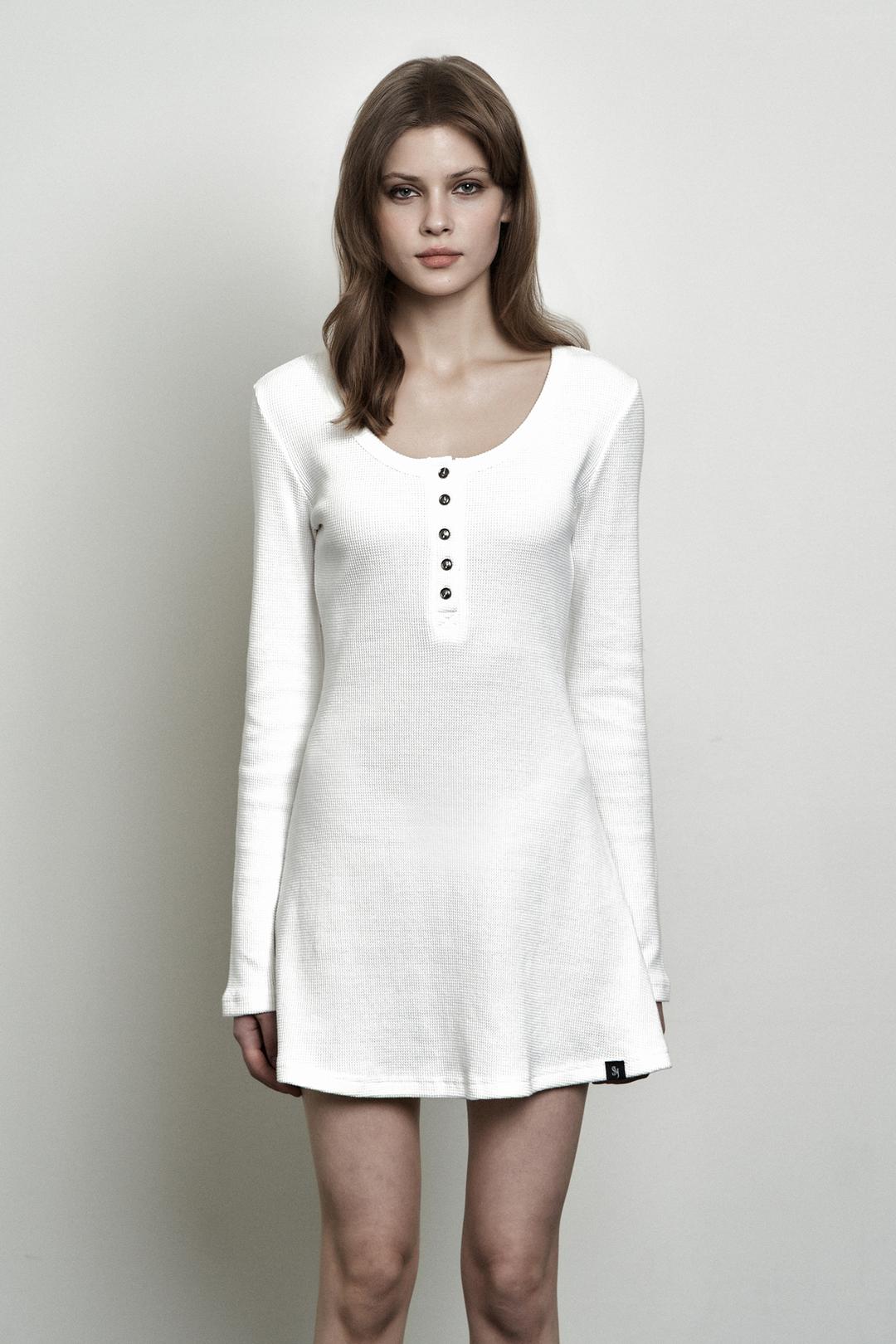 PLAIN WAFFLE BUTTON DRESS WHITE