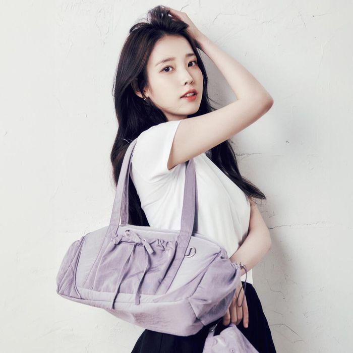 NBGCFSW105 / 글로시 리본 더플백 (VIOLET)