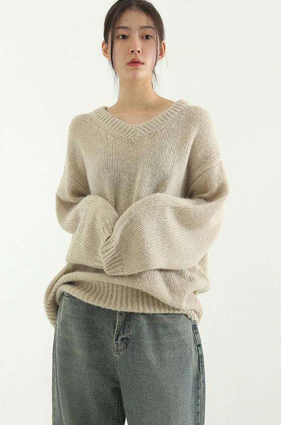 fuzzy V neck knit