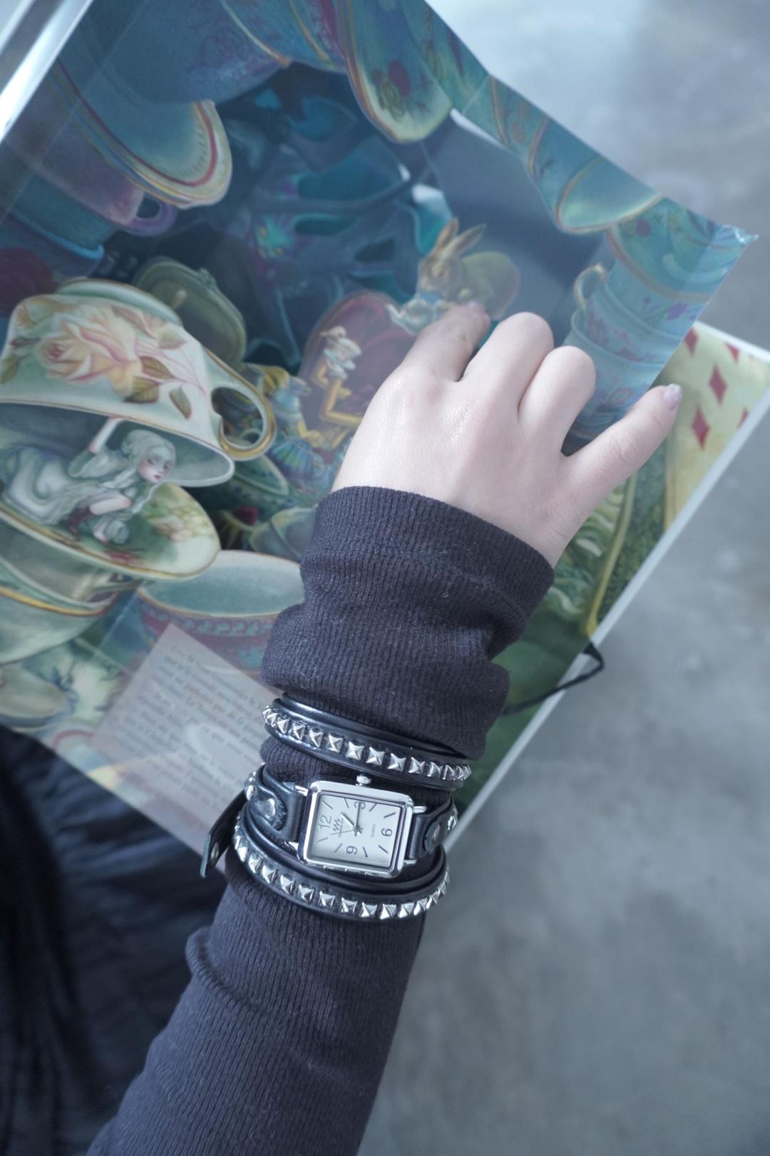 Black Sharp Stud Watch