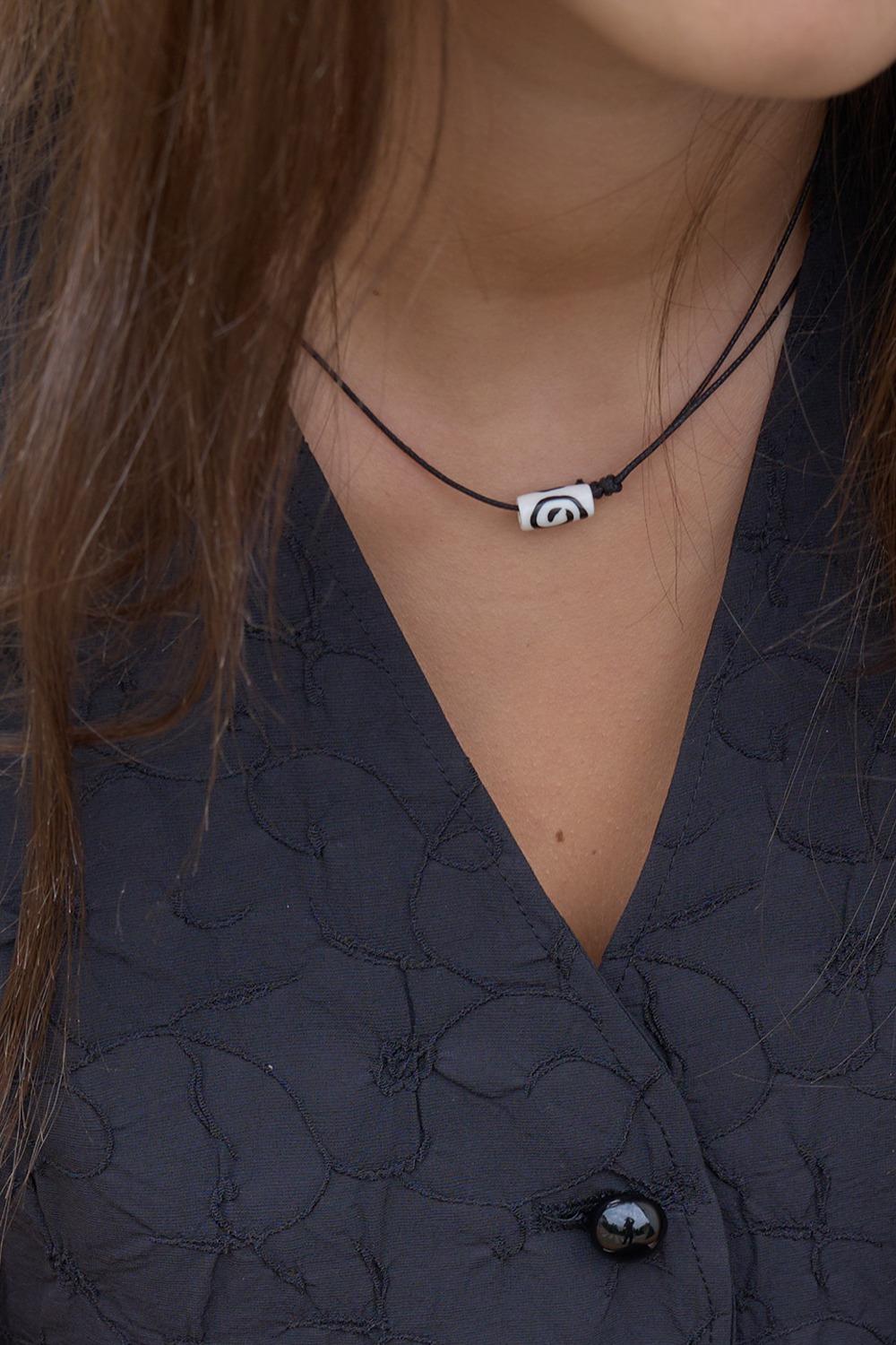 Snail Crop Necklace