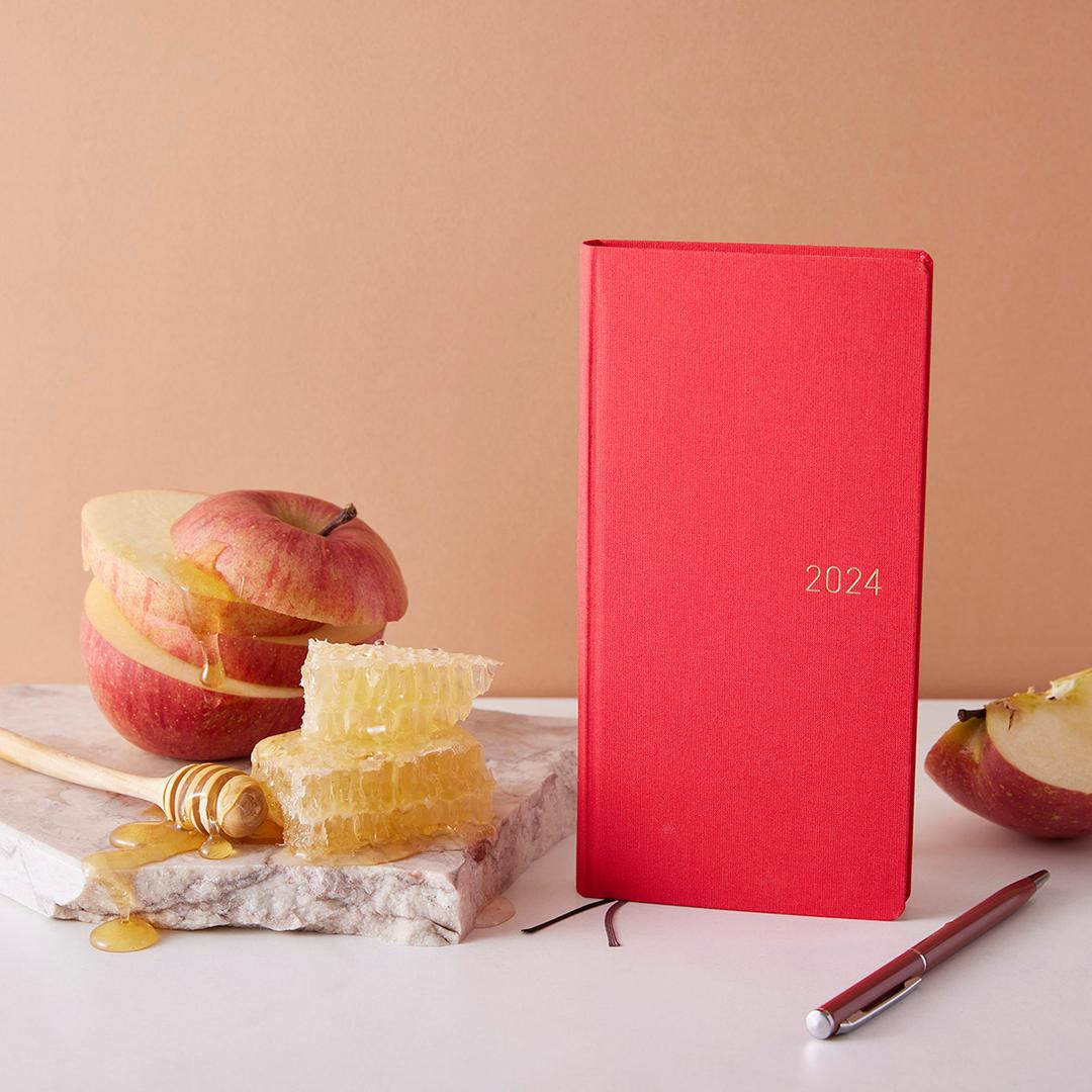 Colors: Sweet Apple Weeks Hardcover Book - Techo Lineup - Hobonichi Techo 2024
