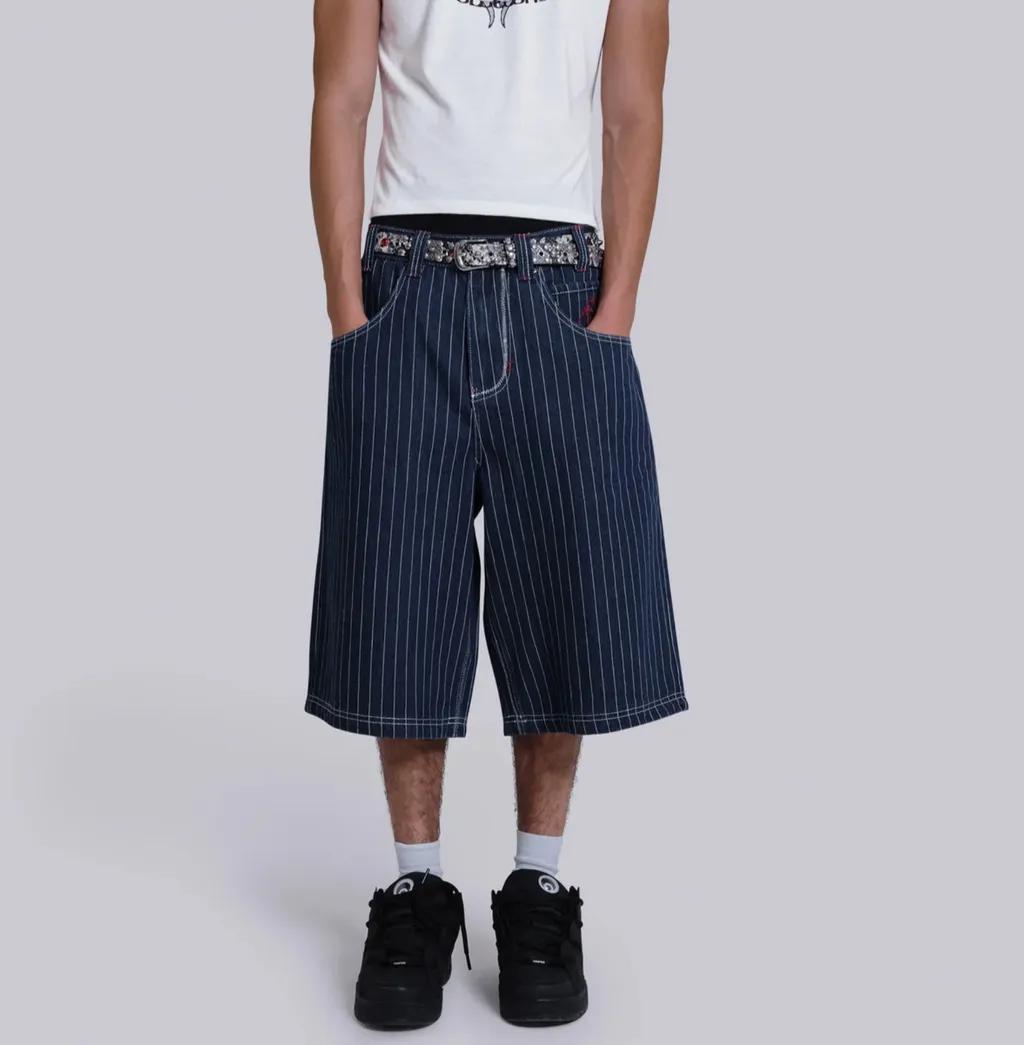 제이디드 런던 Jaded London 올리 핀스트라이프 남자 남성 3/4 오버사이즈 와이드 7부 반바지 JMSH5328