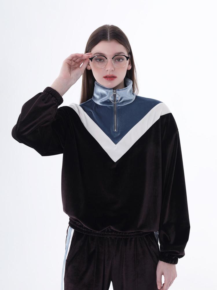 [클럿스튜디오] 0 3 브라우니 벨벳 집업 탑