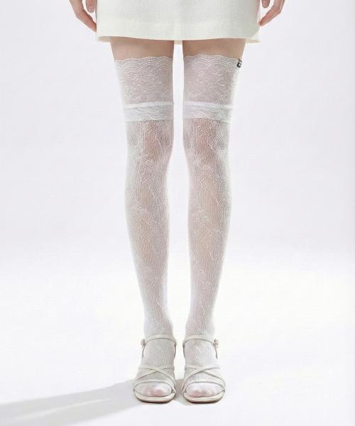 Romantic Lace Knee-high stockings (White)