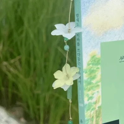 가을 아침 이슬 나리 꽃 원석 끈갈피, 책갈피, 북마크