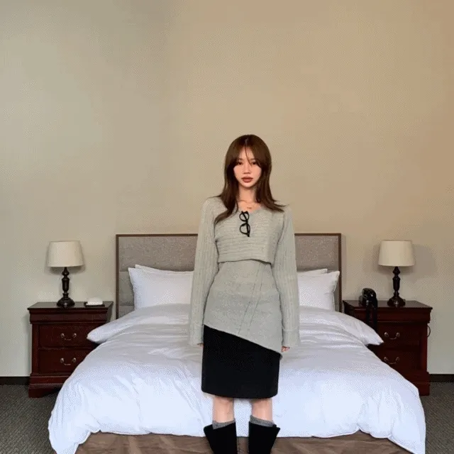 부쉬 홀터세트 [아이보리,그레이] 홀터세트/투피스/여름코디/가을코디/데일리/캐주얼/코디추천/대학생/직장인/y2k]