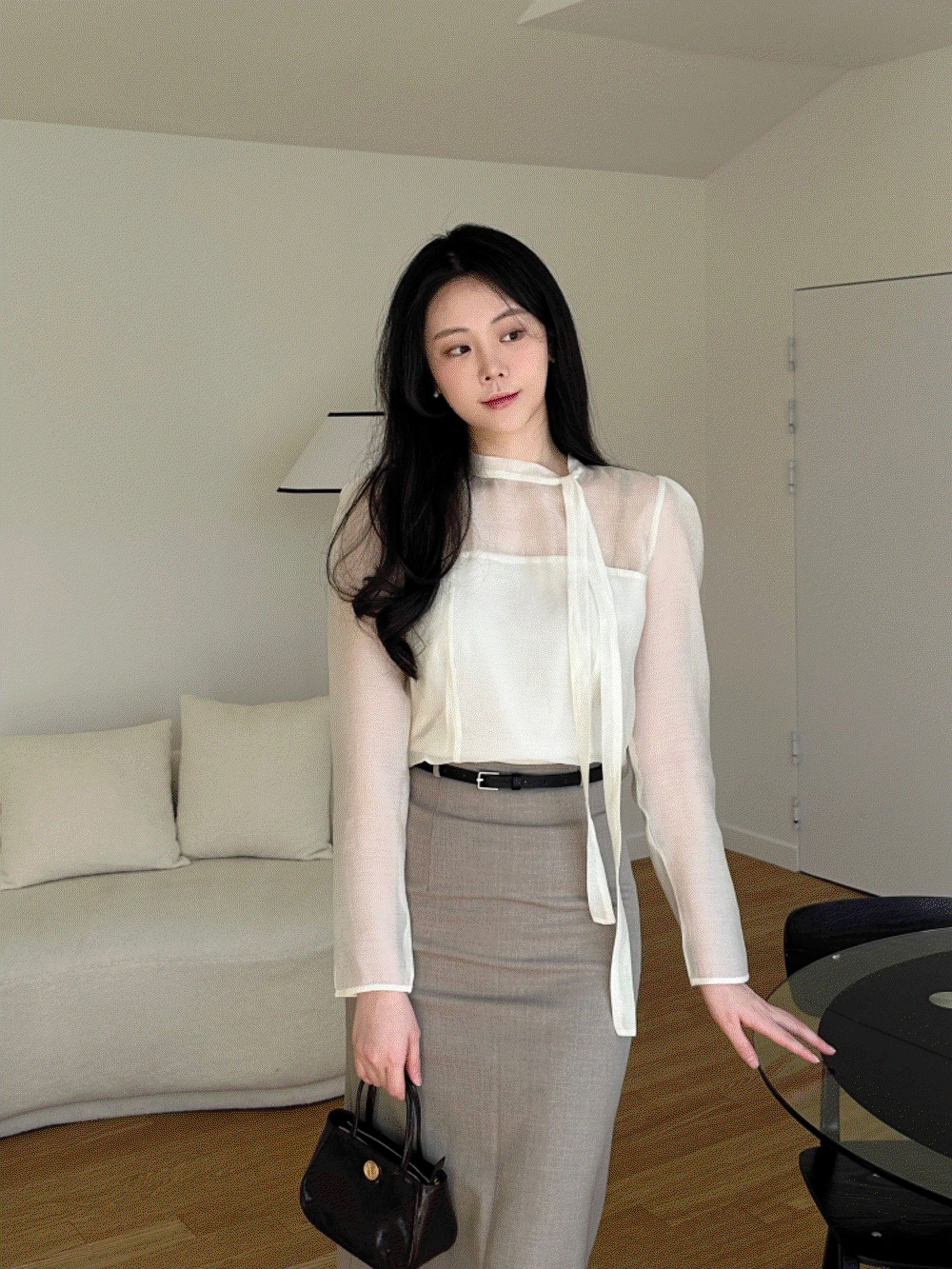 [사이즈선택]로망 시어 타이 블라우스 2colors