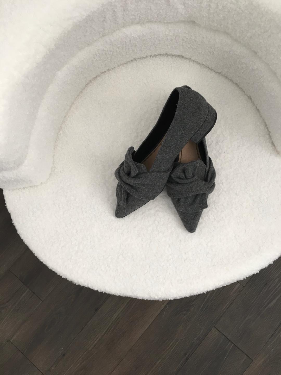 tied ribbon flat