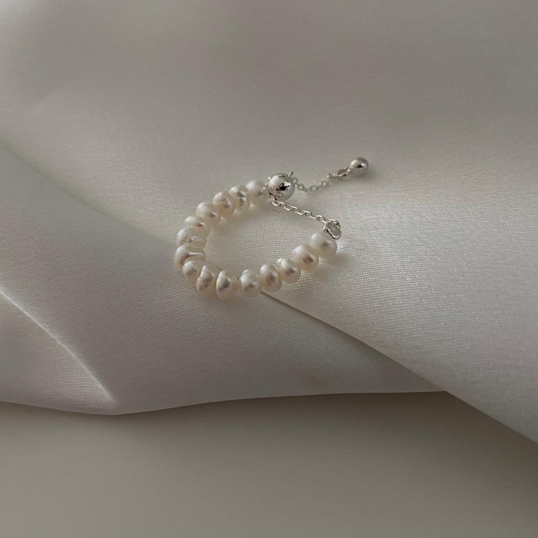 Leah water pearl ring