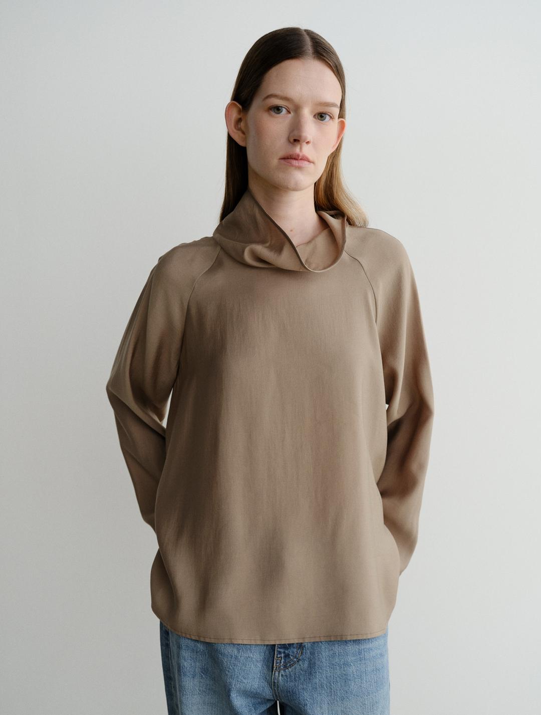Lia Flare Blouse (Brown)
