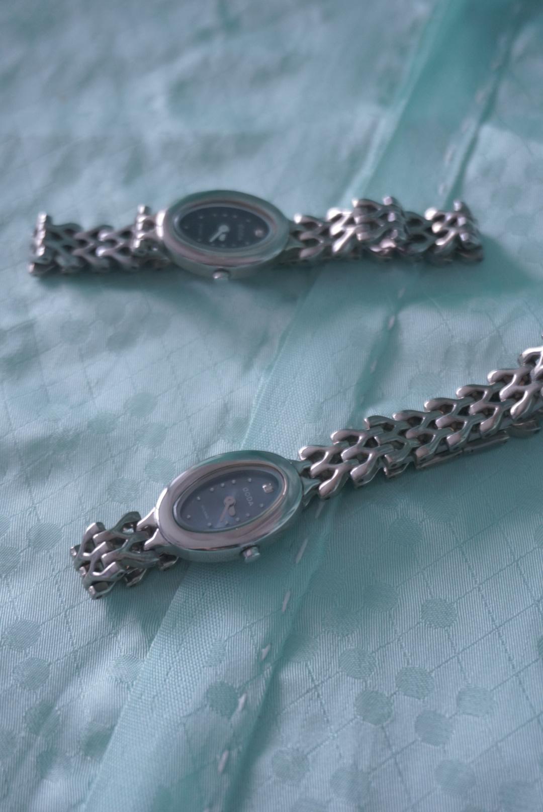 oval classic watch