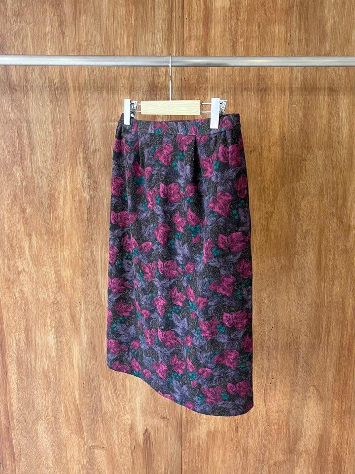 Vintage floral midi skirt