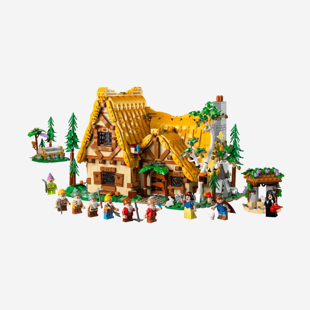 Lego Disney Snow White and the Seven Dwarfs' Cottage