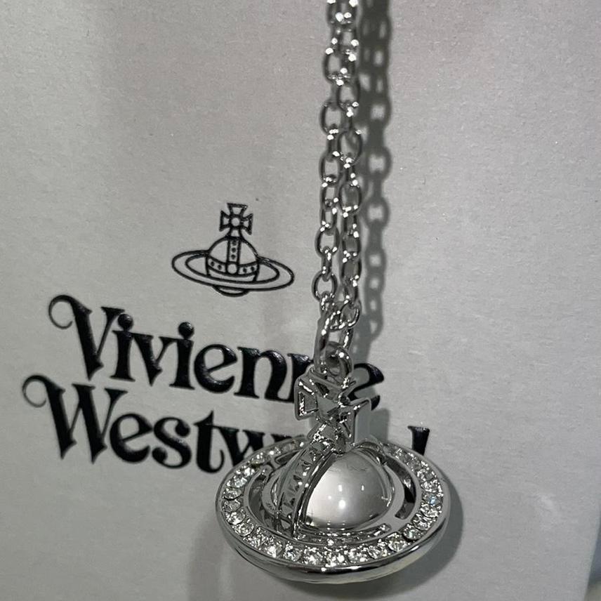 비비안웨스트우드 크리스탈orb 목걸이