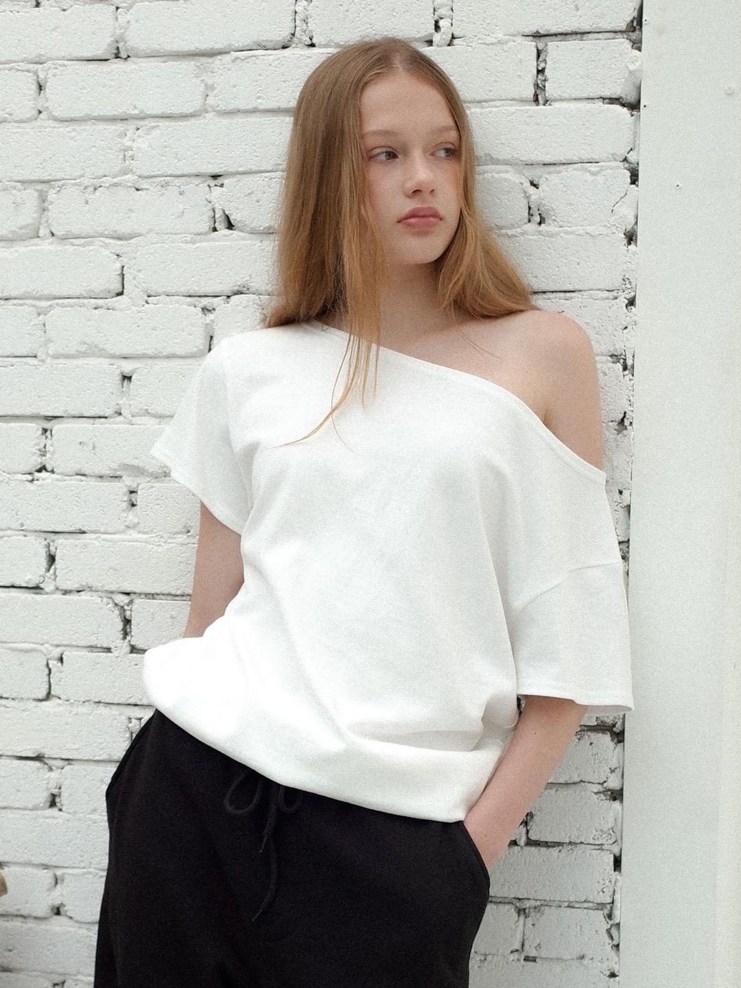 summer off - shoulder sweat top (white)