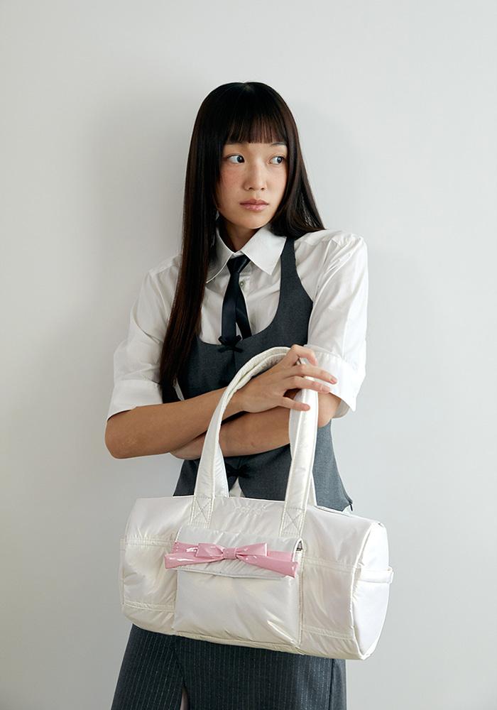 glossy ribbon duffle bag_white