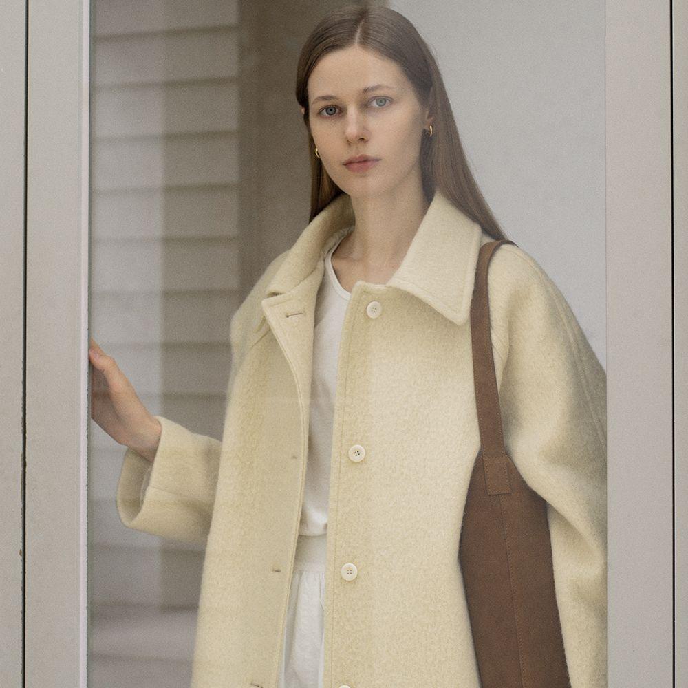 [29CM 단독][27th 2/5 예약 발송] Phoebe alpaca half coat (Butter)