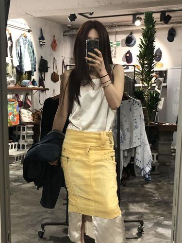 Via yellow denim H-line pintuck pencil skirt