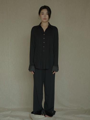 Pin-Tuck Pajama Set Up - black