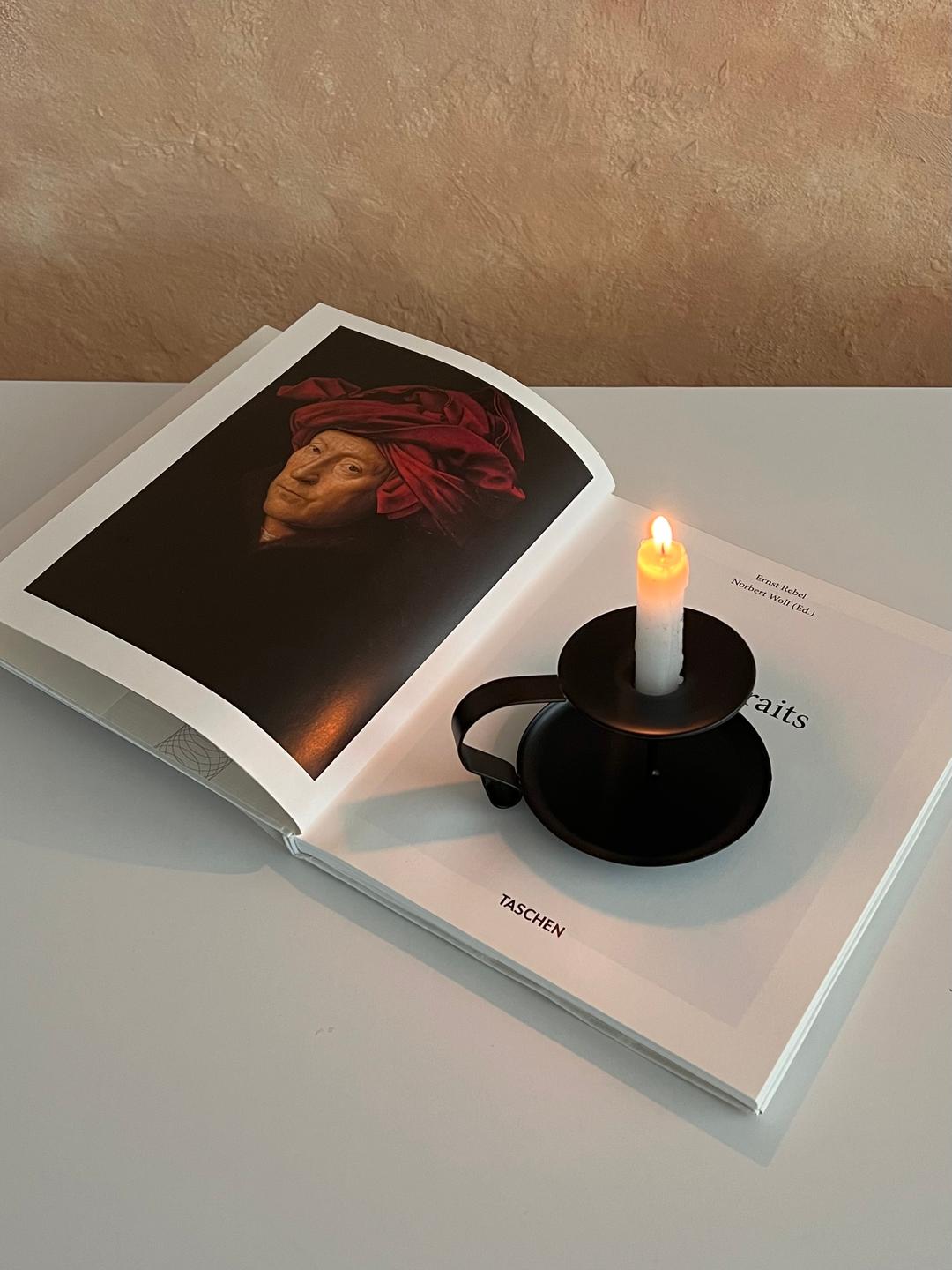 Classic Black Candlestick 클래식 블랙 캔들스틱