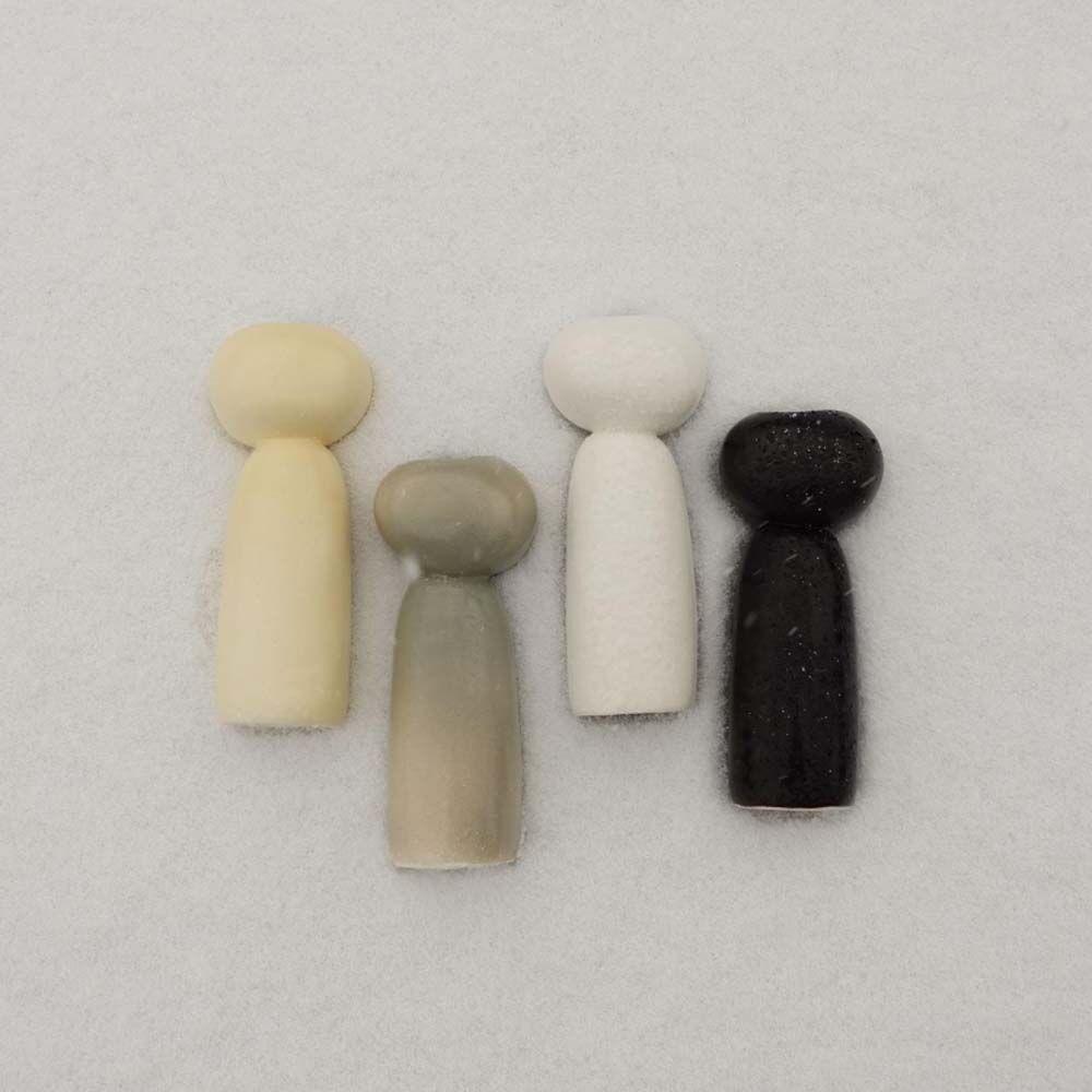 Monuand) Pebble Vase