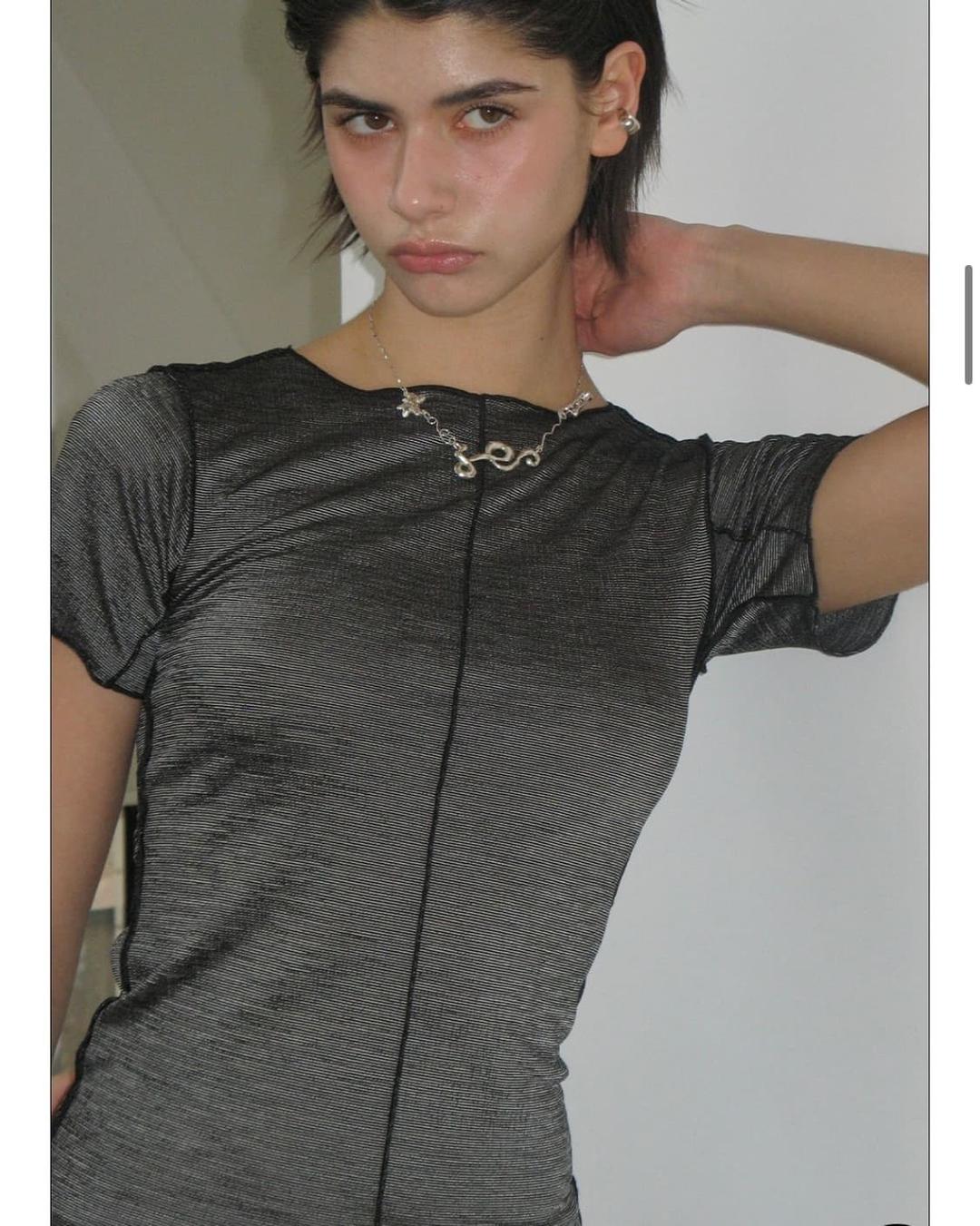 타입서비스 back slit riffle 티셔츠 반팔 | 후루츠패밀리