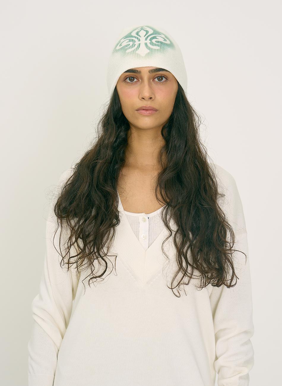 Jugendstil white beanie