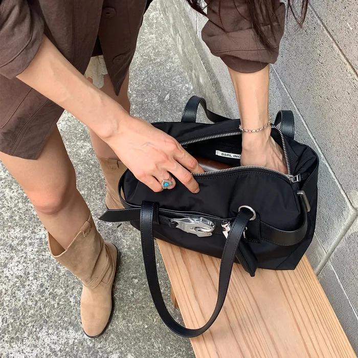 Belted Square Bag / Black