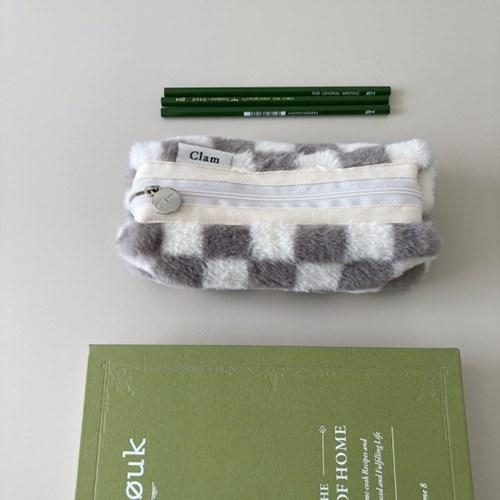 Clam round pencilcase _ Fur Grey Checkerboard