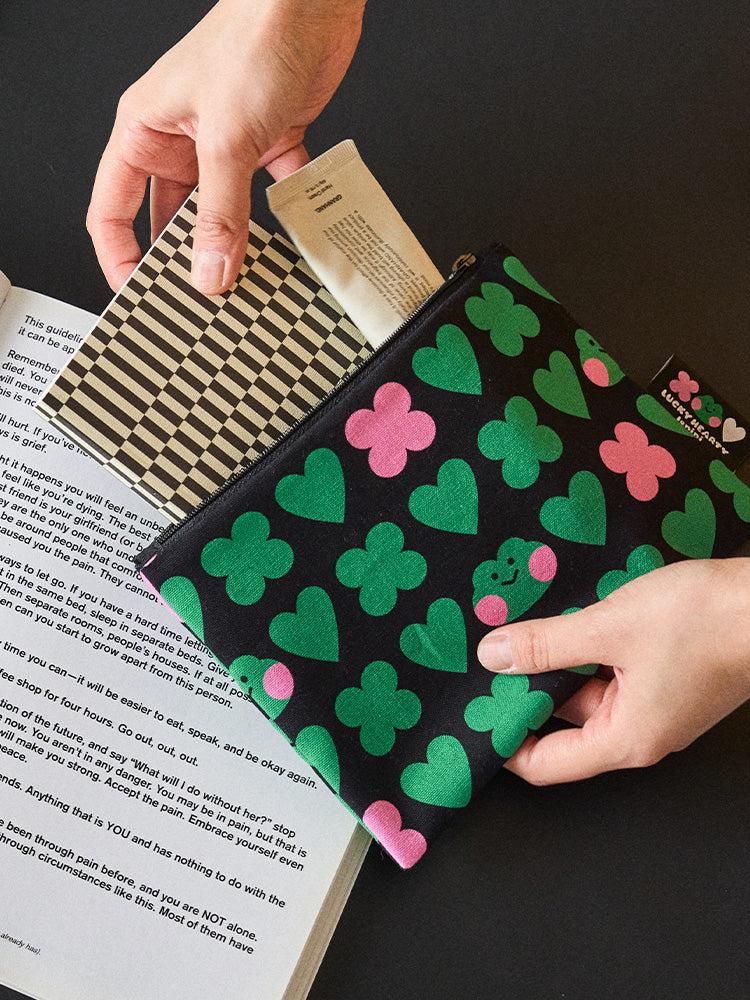 미니니 x 드롭드롭드롭 레니니 플랫 파우치 (M)