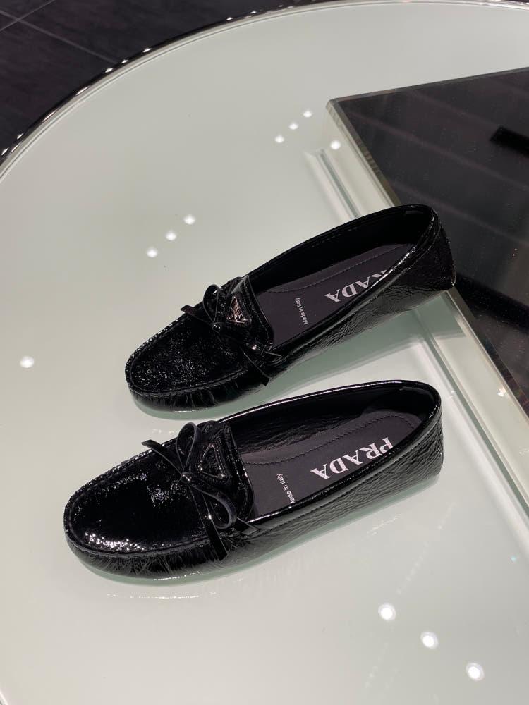 프라다 삼각로고 리본 페이턴트 나플락 드라이빙 슈즈 1DD071 H27 F0002