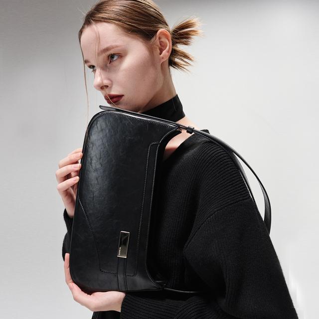 HAH ARCHIVE★BLACK NYLON I-PAD BAG Nylon iPad Bag (Black)