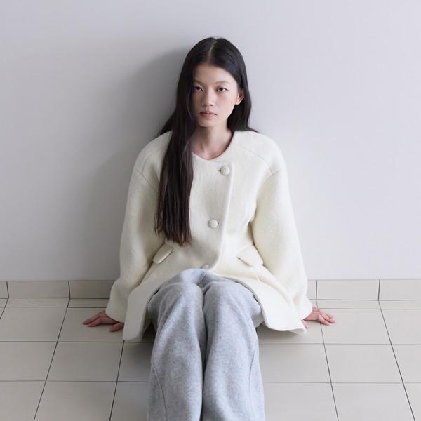 (misochu착용) AVANT-GARDE ALPACA HALF JACKET_WHITE