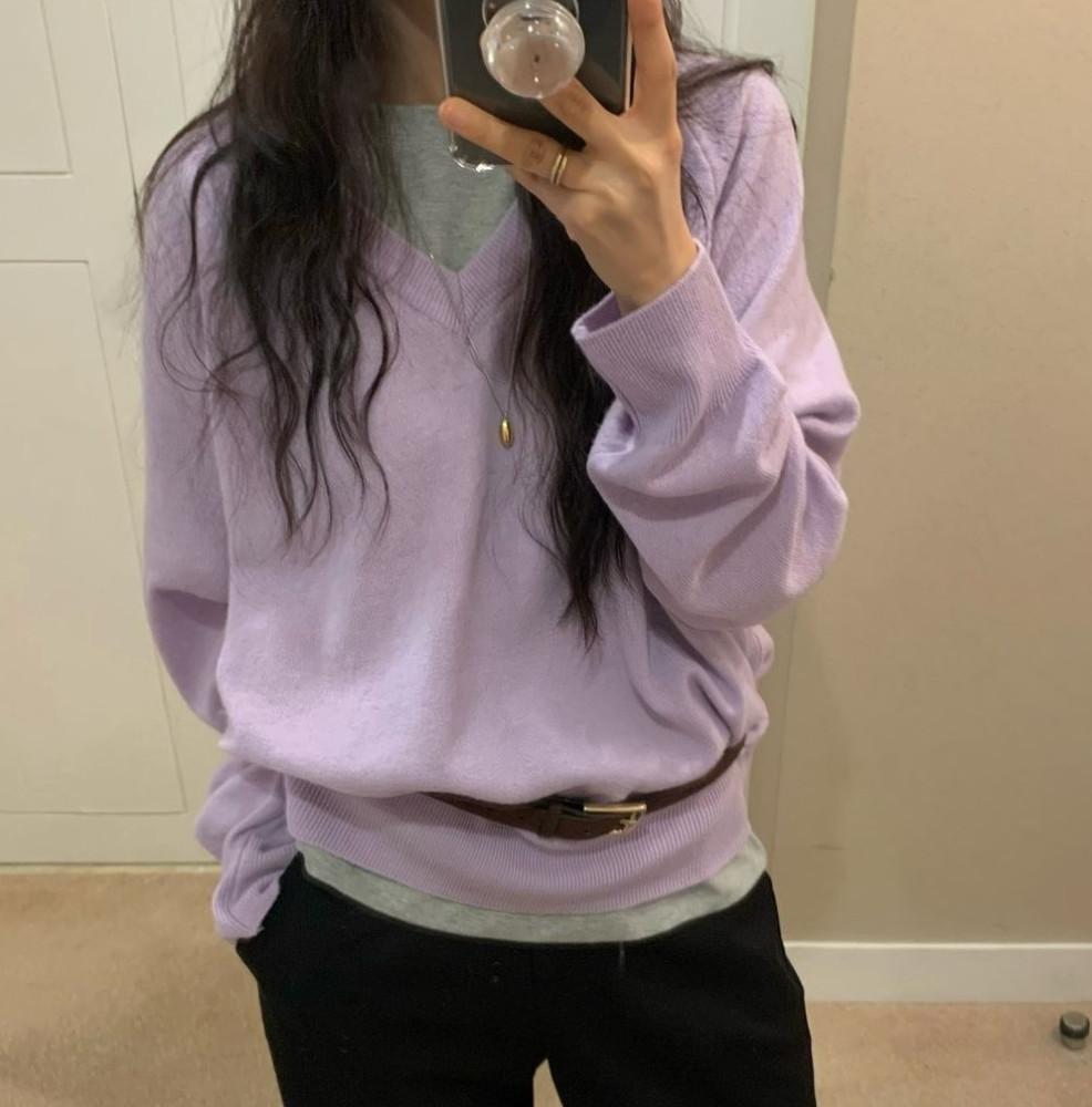 웰로우 엘리스 브이 루즈핏 니트 wellrow