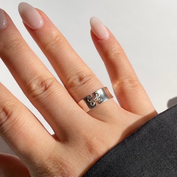 hook ring half