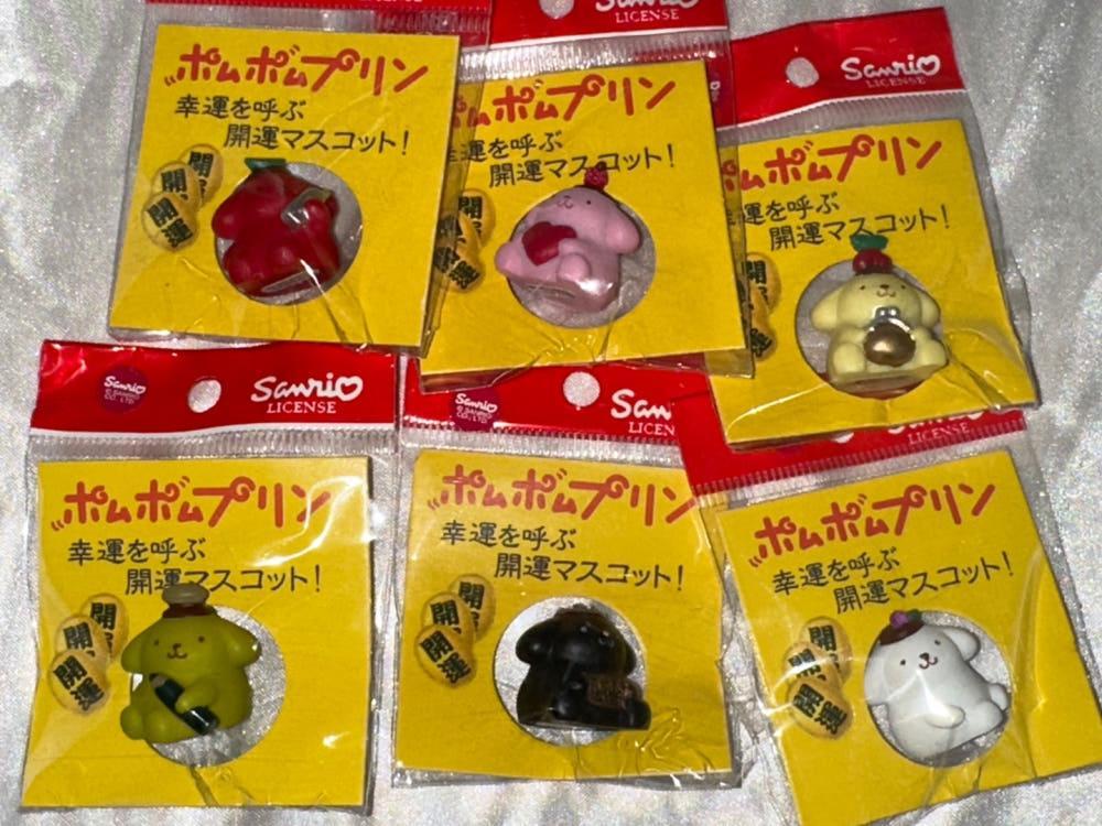 산리오 폼폼푸린 고전 행운 마스코트 부적 피규어