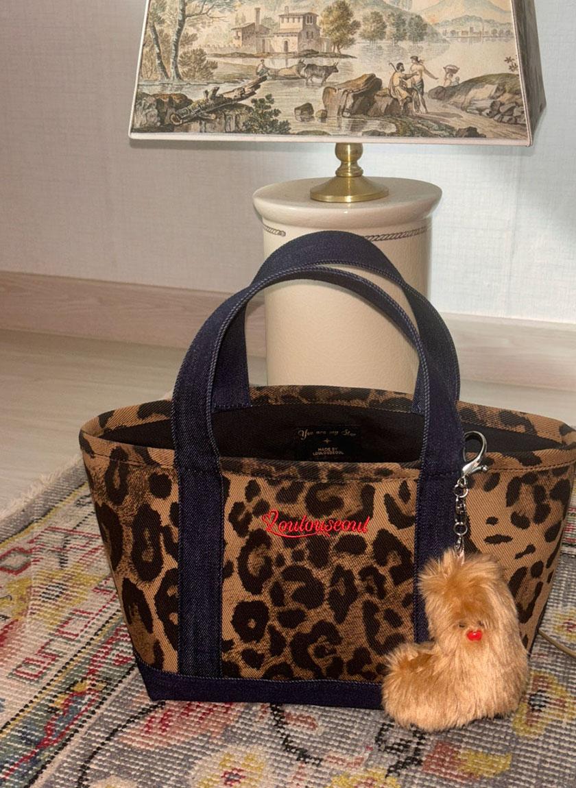 Love Leopard Tote Bag (Brown)