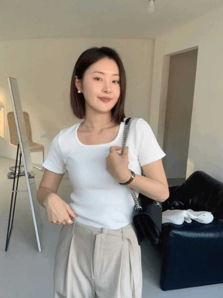 [하객룩/출근룩/데이트룩 추천] 오브 스퀘어넥 티셔츠 (4color)