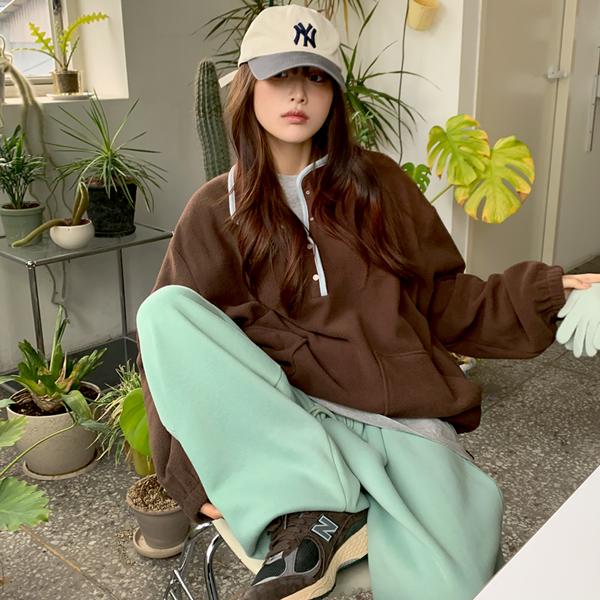 육육걸즈 배색플리스아노락MTM