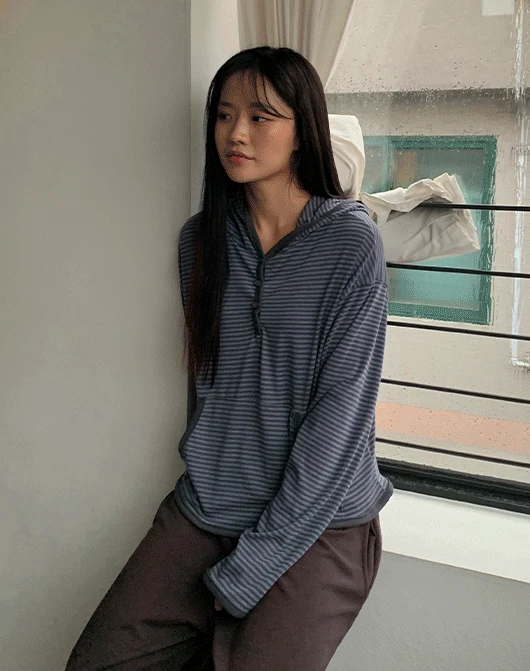 쿠델린 버튼 스트라이프 후드 티 (3color)