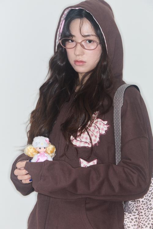 키링 체크 패치 후디 (브라운)