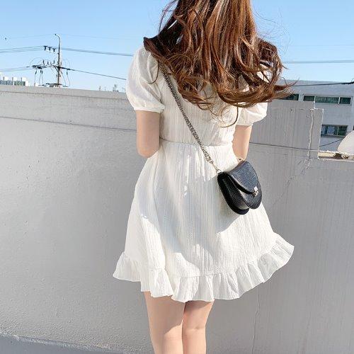 라하 스퀘어넥 밴딩 레이스 프릴 퍼프소매 A핏 원피스 (아이보리,블랙)